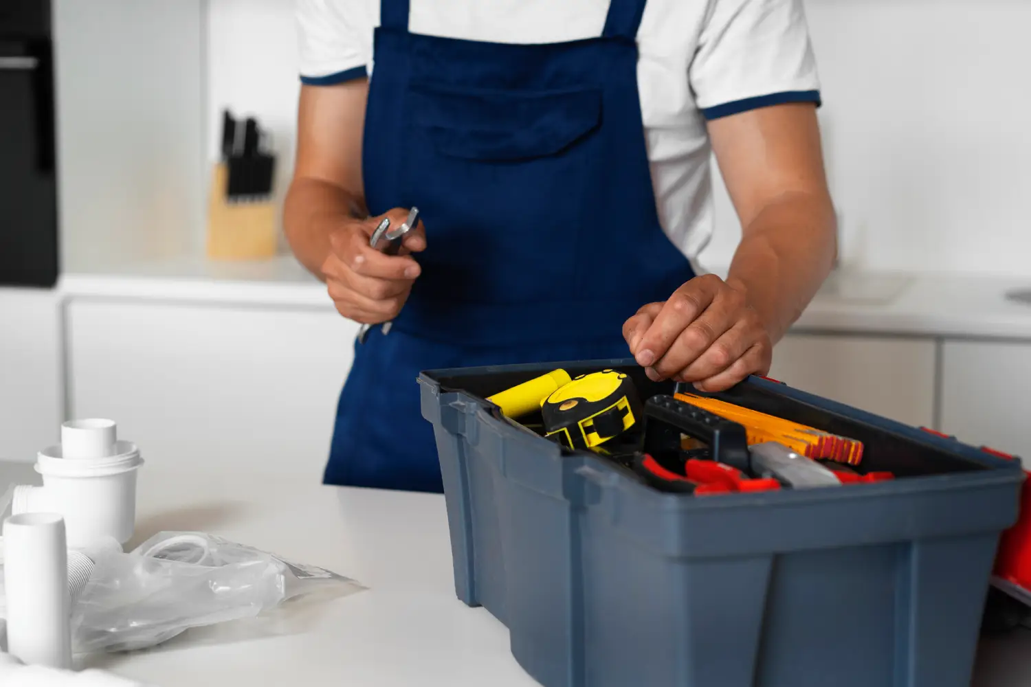 plumbing-professional-doing-his-job